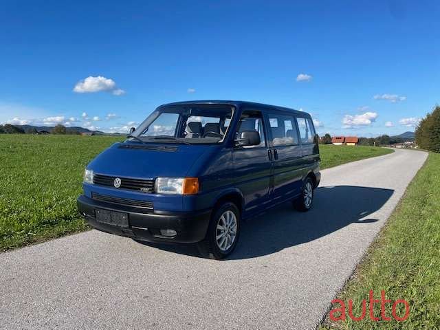 2001' Volkswagen Kombi photo #3