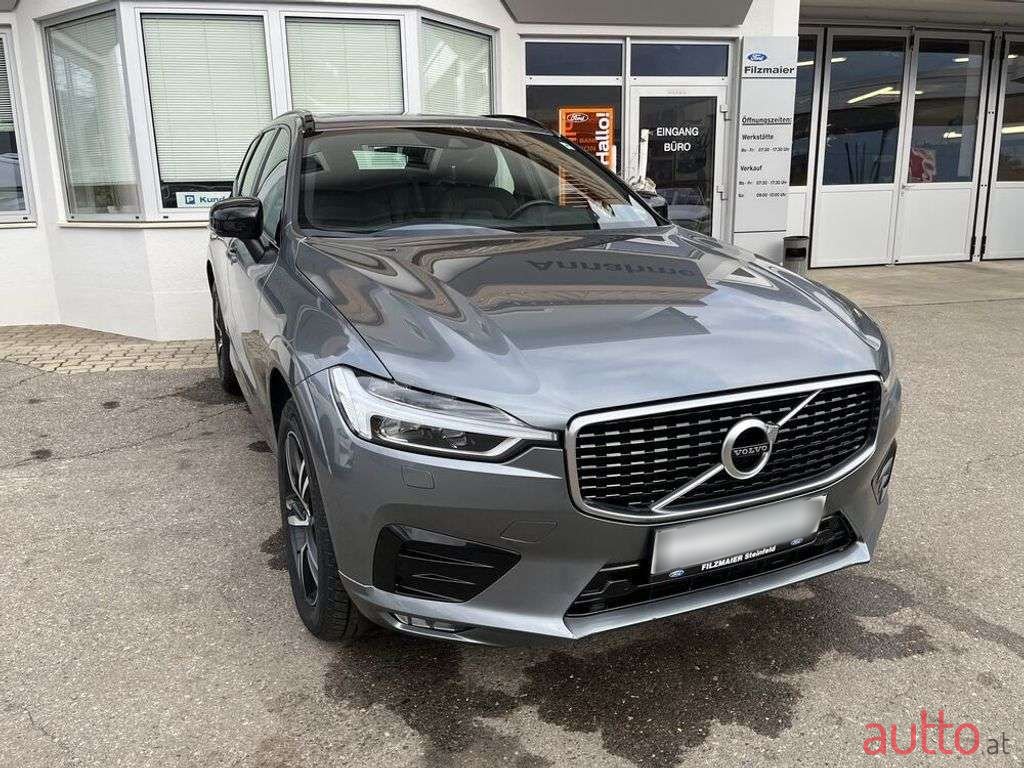 2019' Volvo XC60 photo #2