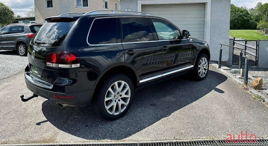 2007' Volkswagen Touareg photo #2