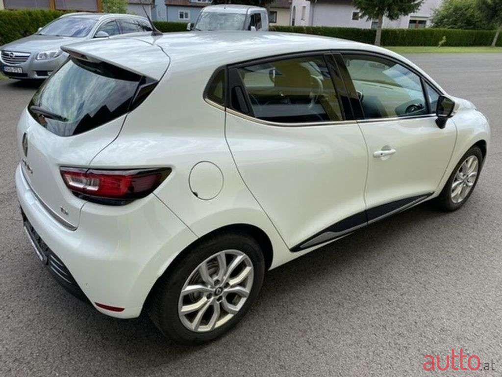 2017' Renault Clio photo #5