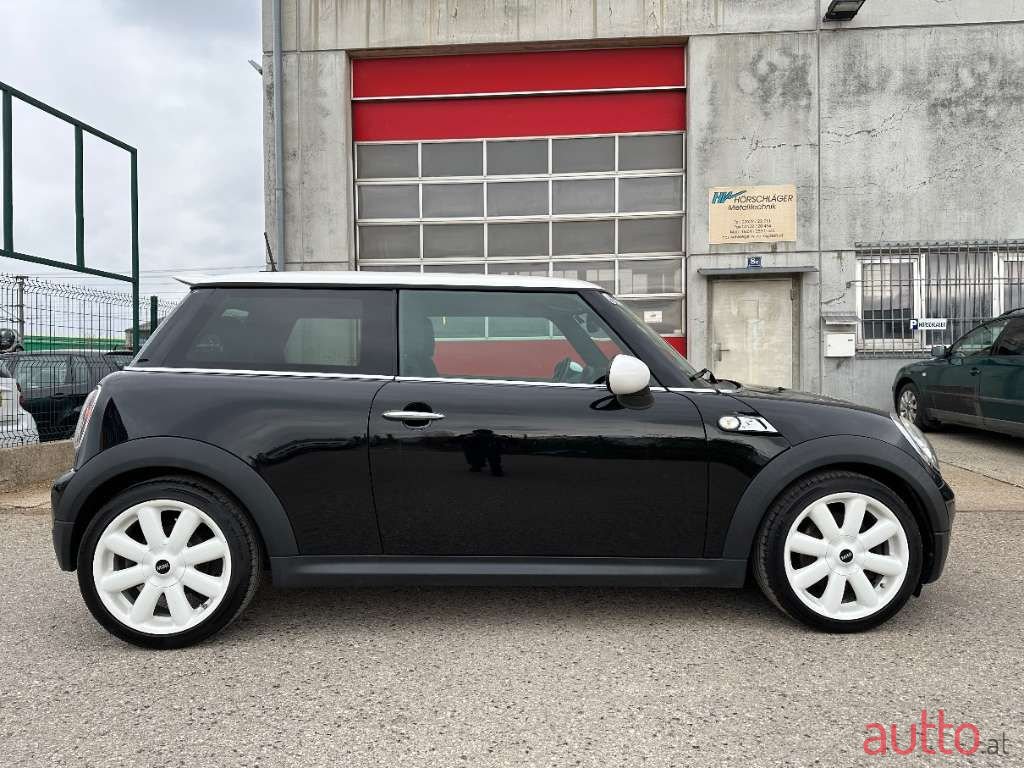 2010' MINI Cooper S photo #4