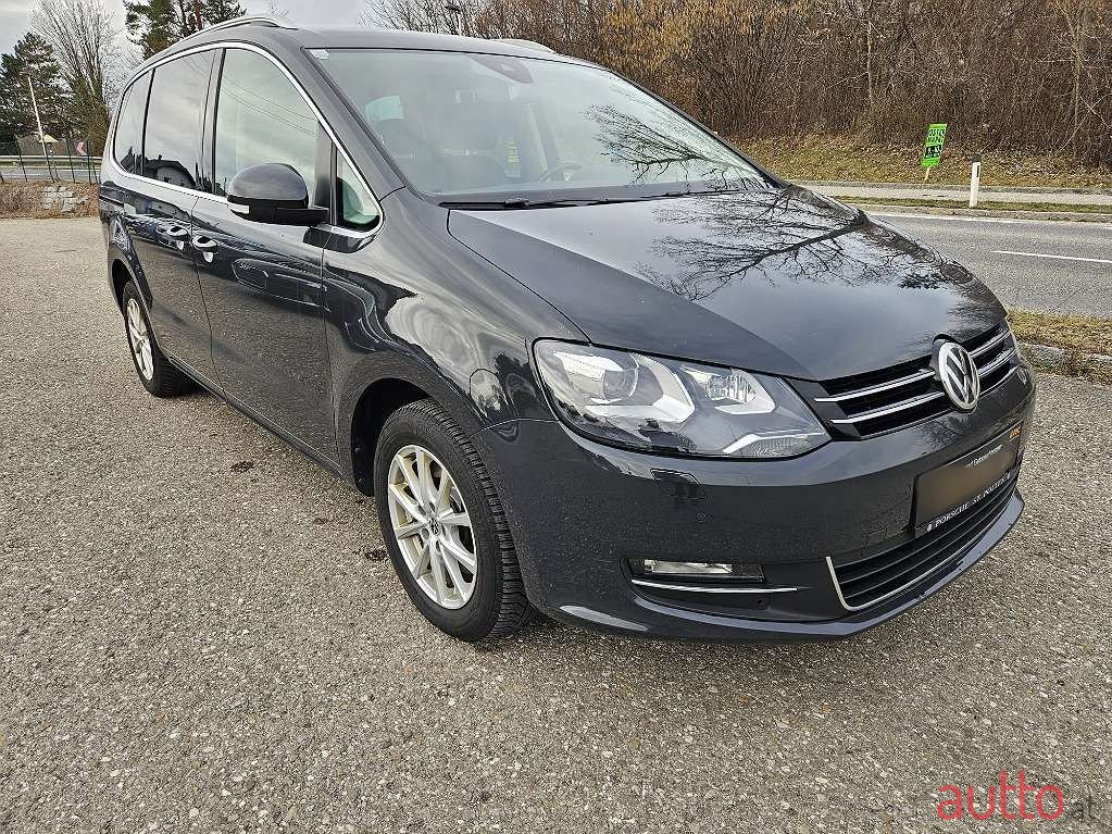 2019' Volkswagen Sharan photo #1