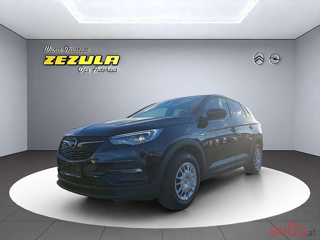 2018' Opel Grandland X photo #1