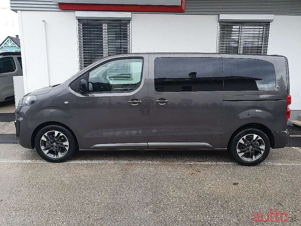 2022' Opel Zafira photo #2