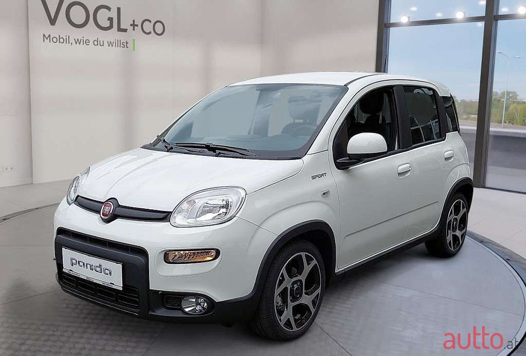 2022' Fiat Panda photo #1