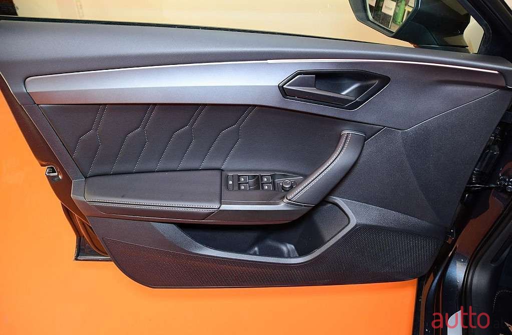 2023' Cupra Leon photo #5