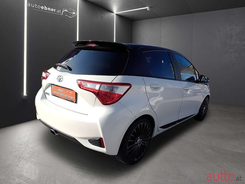 2018' Toyota Yaris photo #3