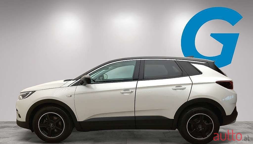 2020' Opel Grandland X photo #5