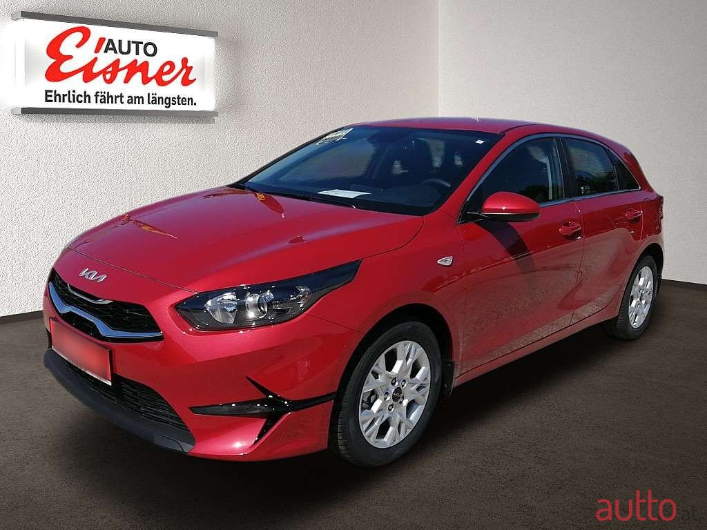 2022' Kia Ceed photo #2