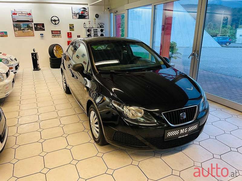 2012' SEAT Ibiza photo #3