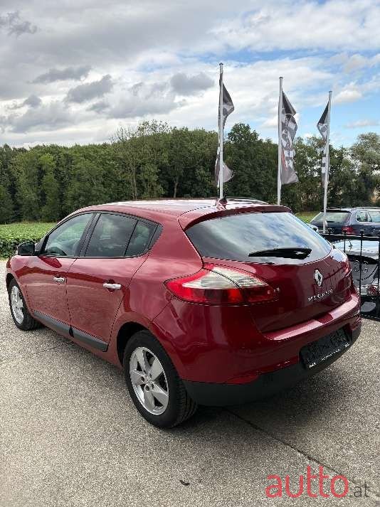 2009' Renault Megane photo #6