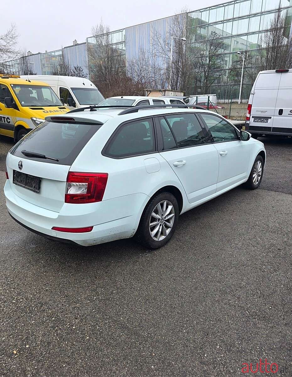 2016' Skoda Octavia photo #3
