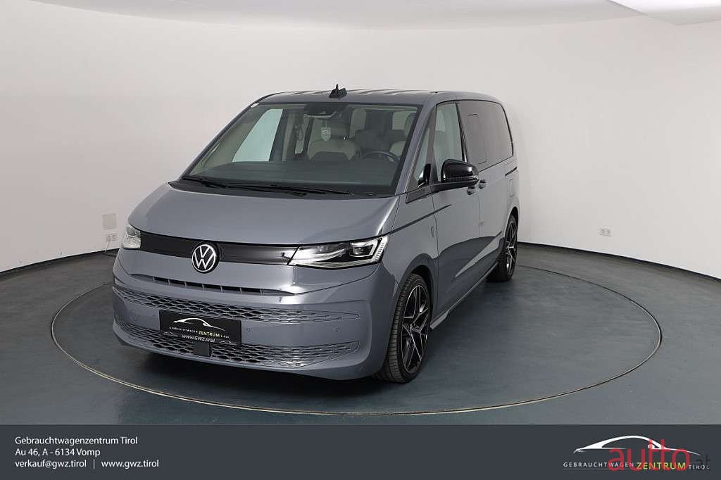 2022' Volkswagen Multivan photo #1