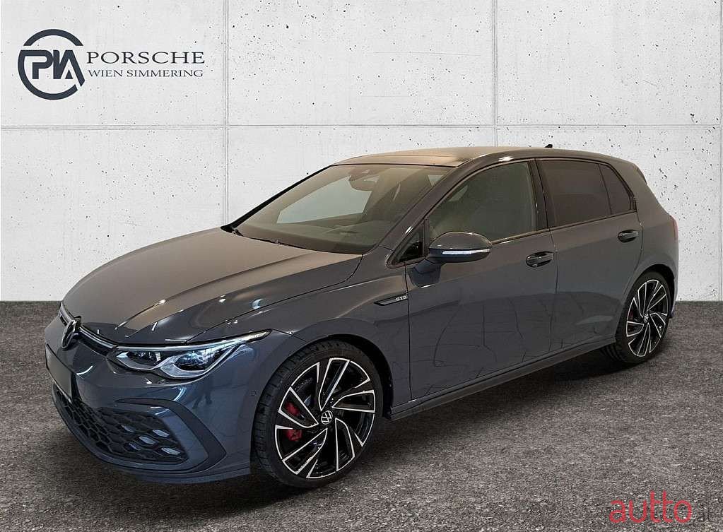 2023' Volkswagen Golf photo #1