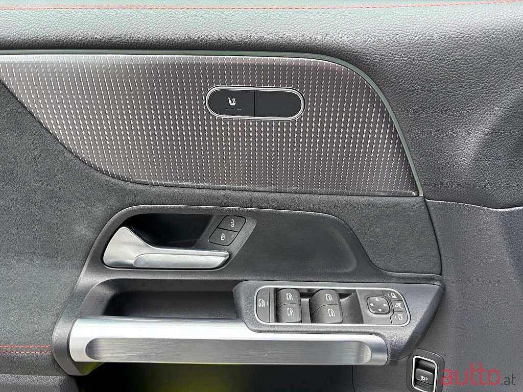 2024' Mercedes-Benz EQB photo #5