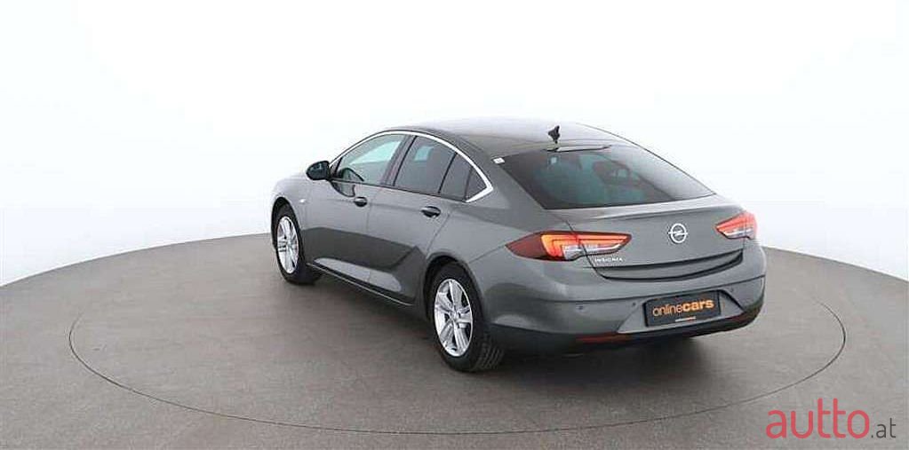 2018' Opel Insignia photo #4