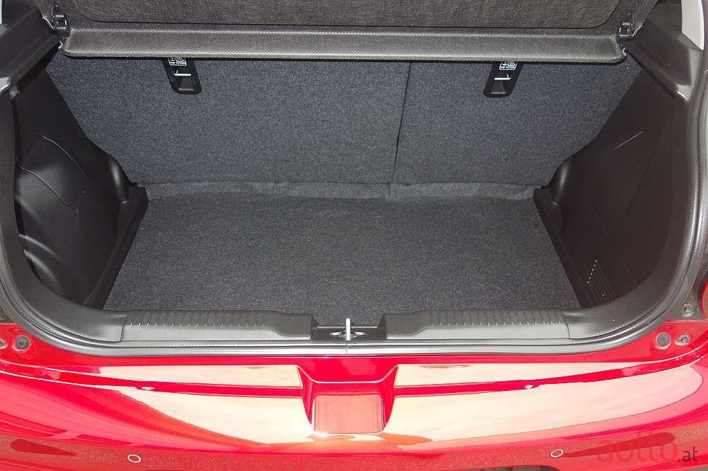 2020' Suzuki Swift photo #6