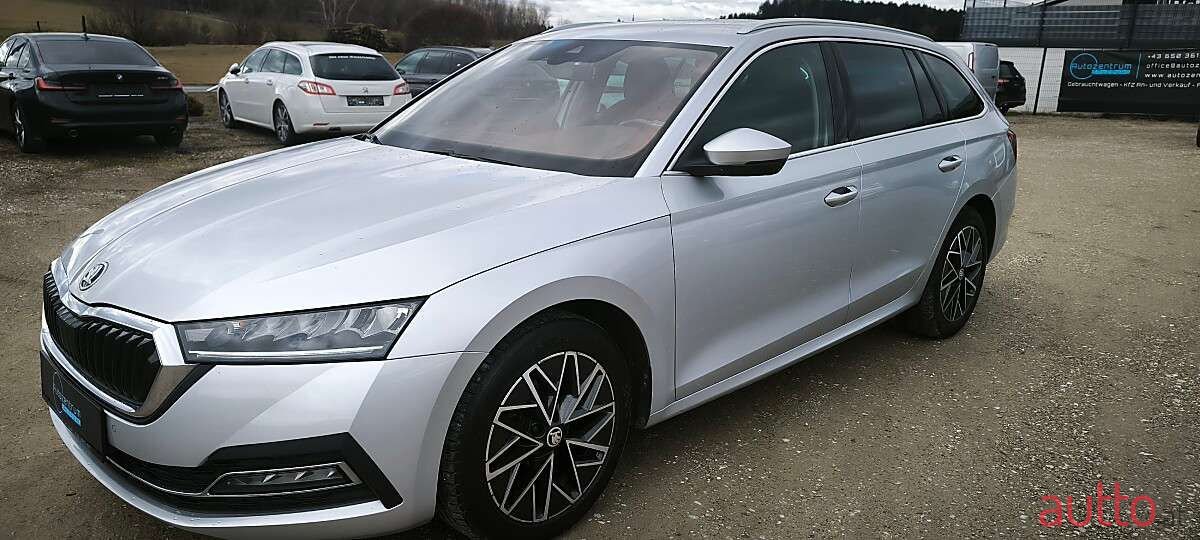 2020' Skoda Octavia photo #1
