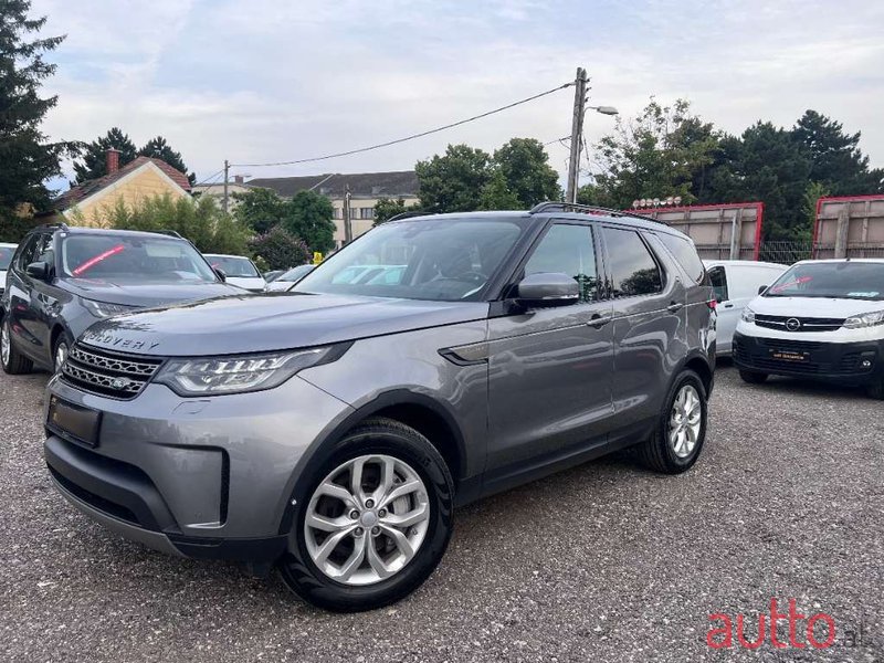 2019' Land Rover Discovery photo #3
