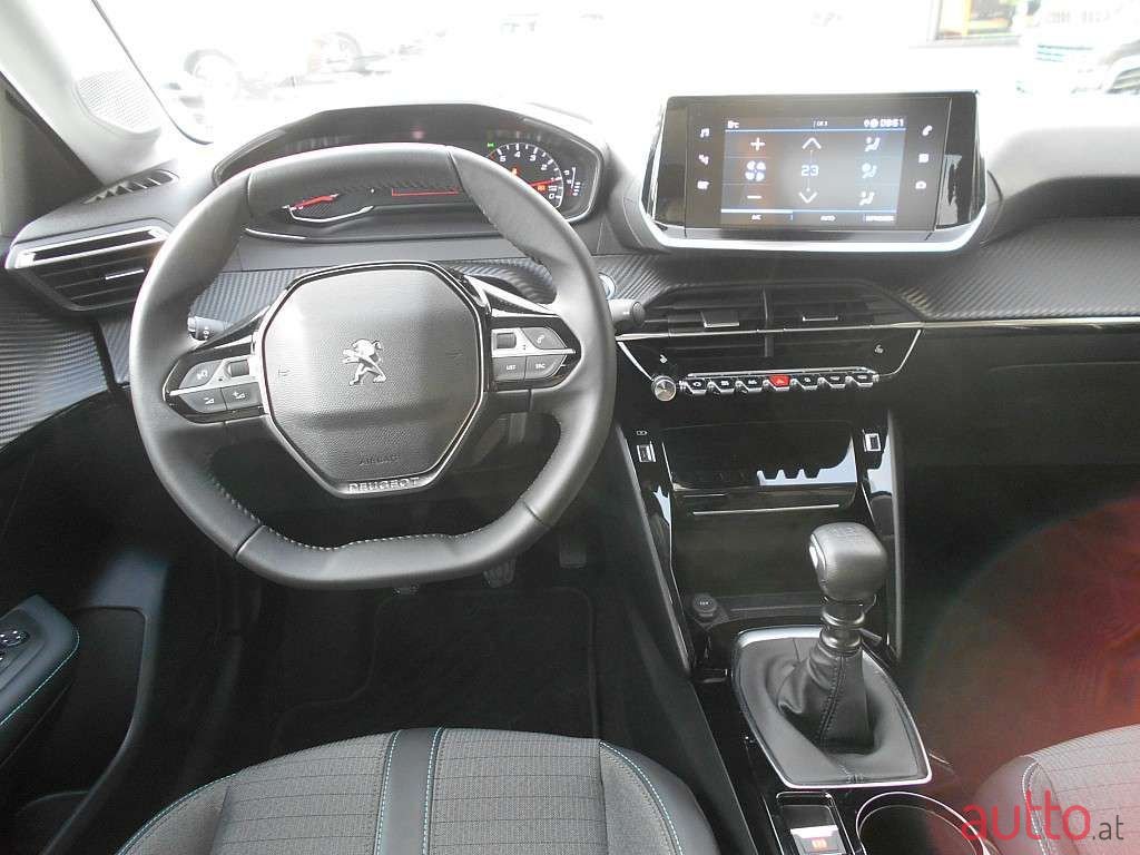 2022' Peugeot 208 photo #3