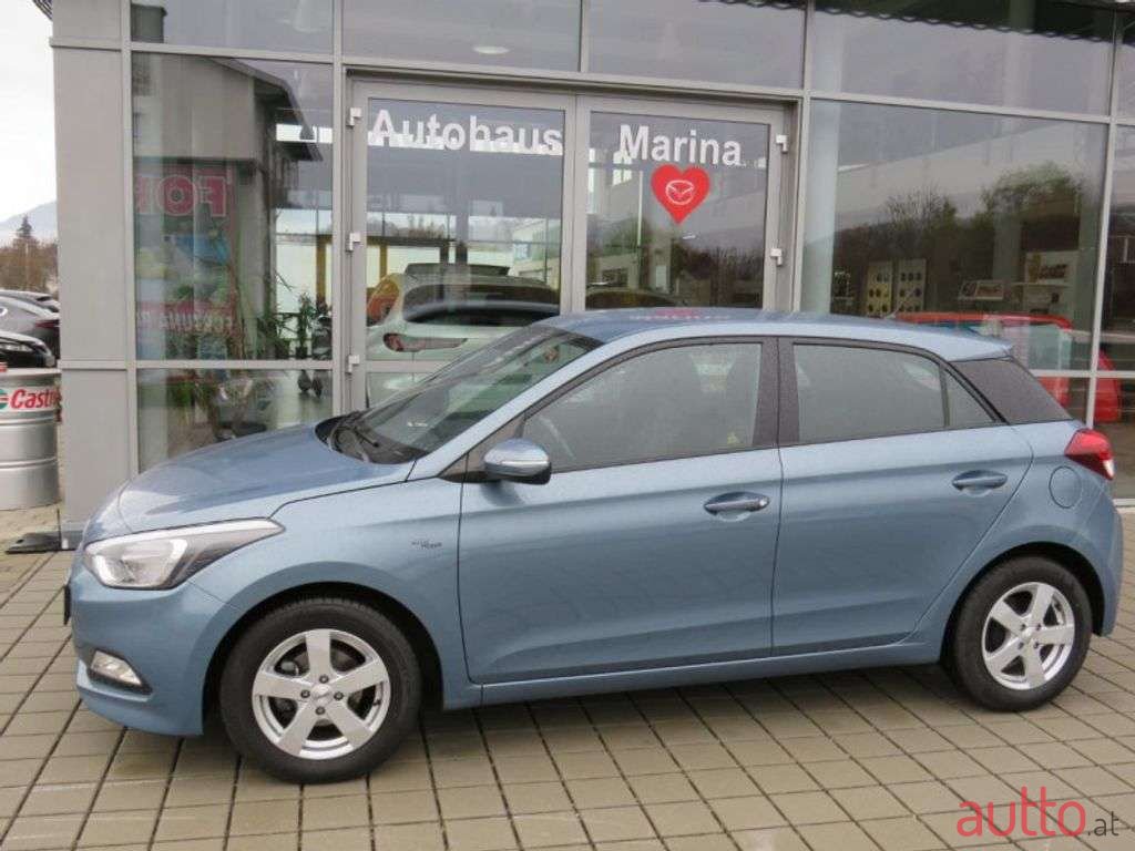 2017' Hyundai i20 photo #2
