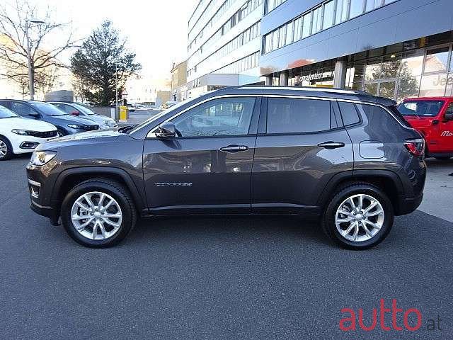 2021' Jeep Compass photo #5