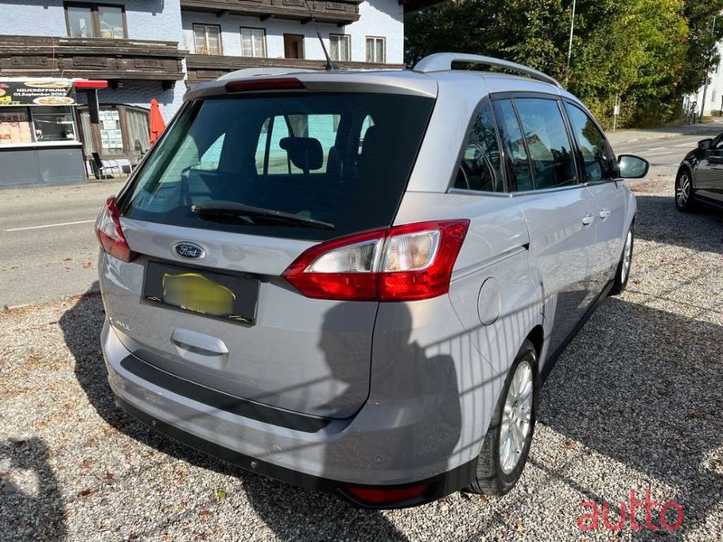 2011' Ford C-MAX photo #5