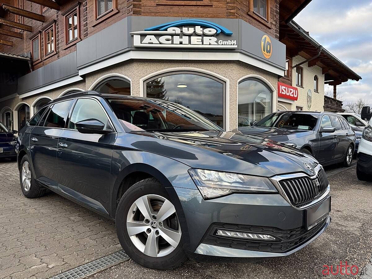 2022' Skoda Superb photo #1