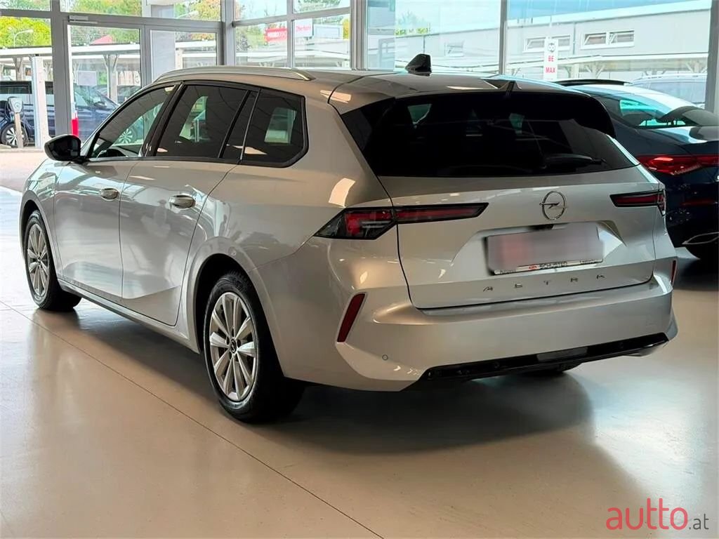 2023' Opel Astra photo #4