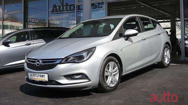 2018' Opel Astra photo #1