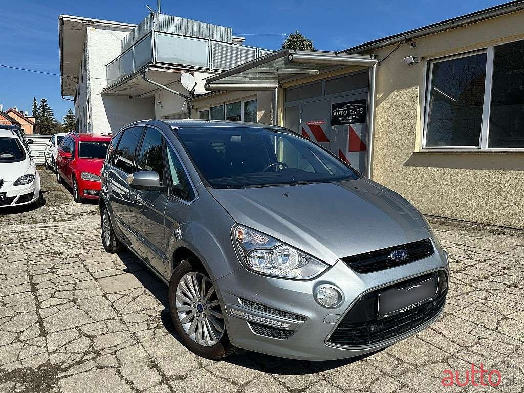 2015' Ford S-Max photo #3