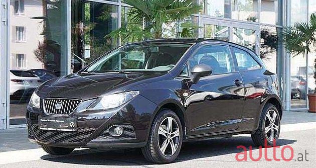 2010' SEAT Ibiza photo #1