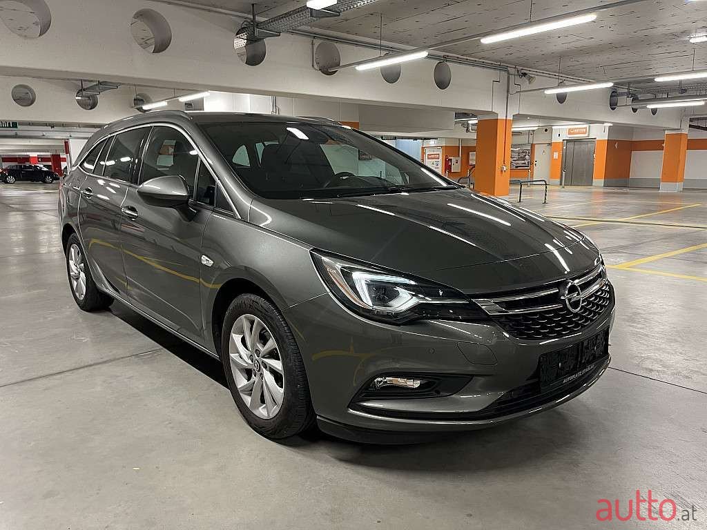 2019' Opel Astra photo #1