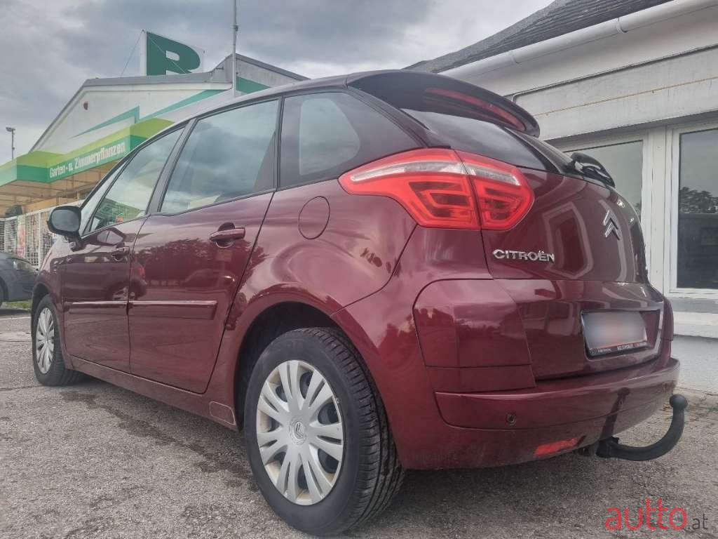 2008' Citroen C4 Picasso photo #3