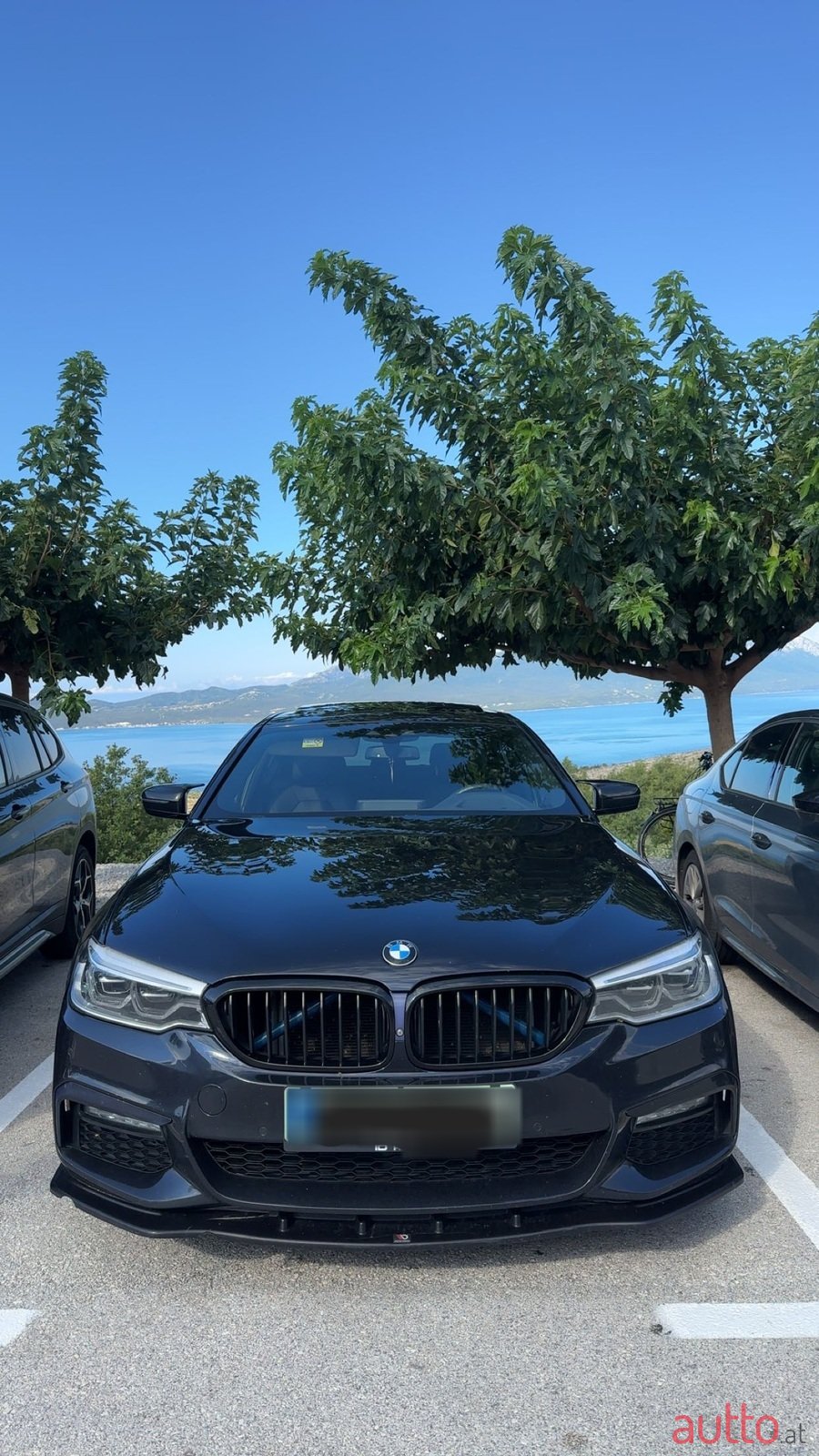 2017' BMW 520 xdrive M-packet photo #1