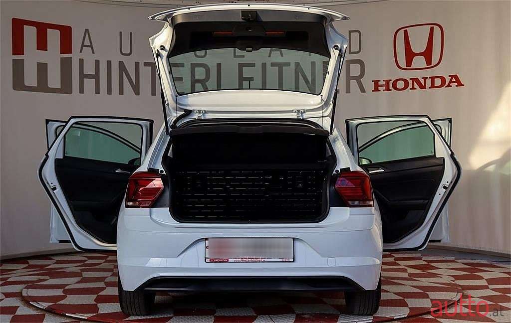 2019' Volkswagen Polo photo #4