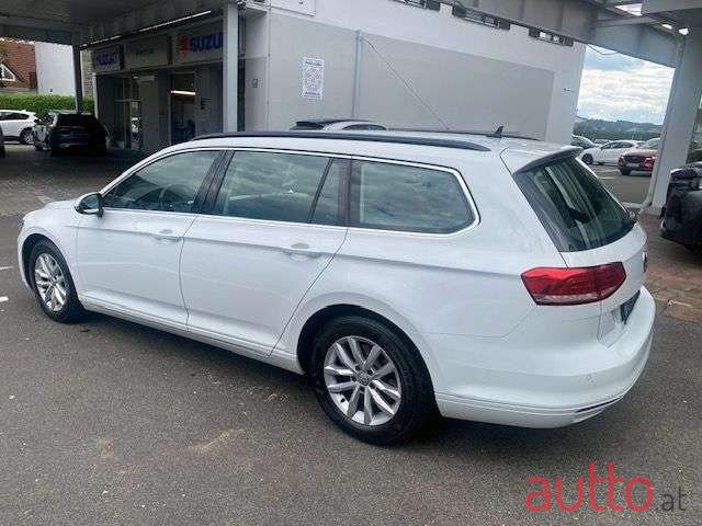 2015' Volkswagen Passat photo #2