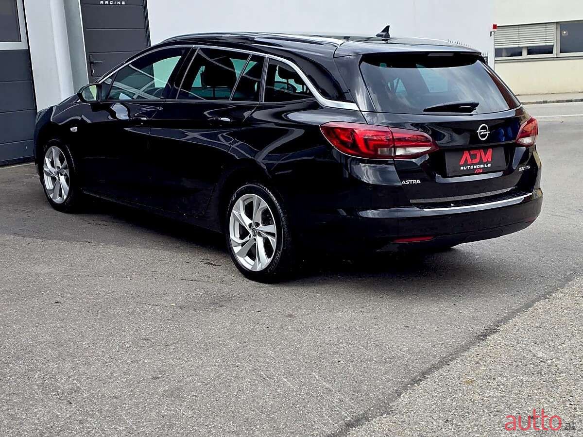 2019' Opel Astra photo #6