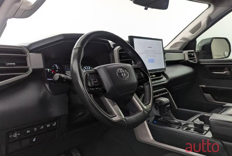 2022' Toyota Tundra LIMITED CREWMAX 4WD photo #7