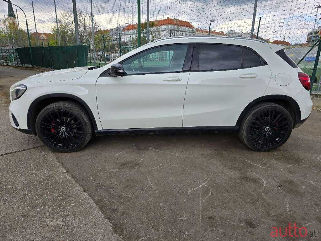 2017' Mercedes-Benz Gla-Klasse photo #5