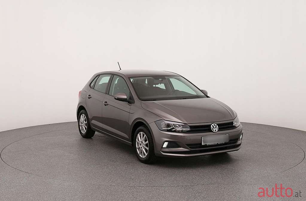 2019' Volkswagen Polo photo #3