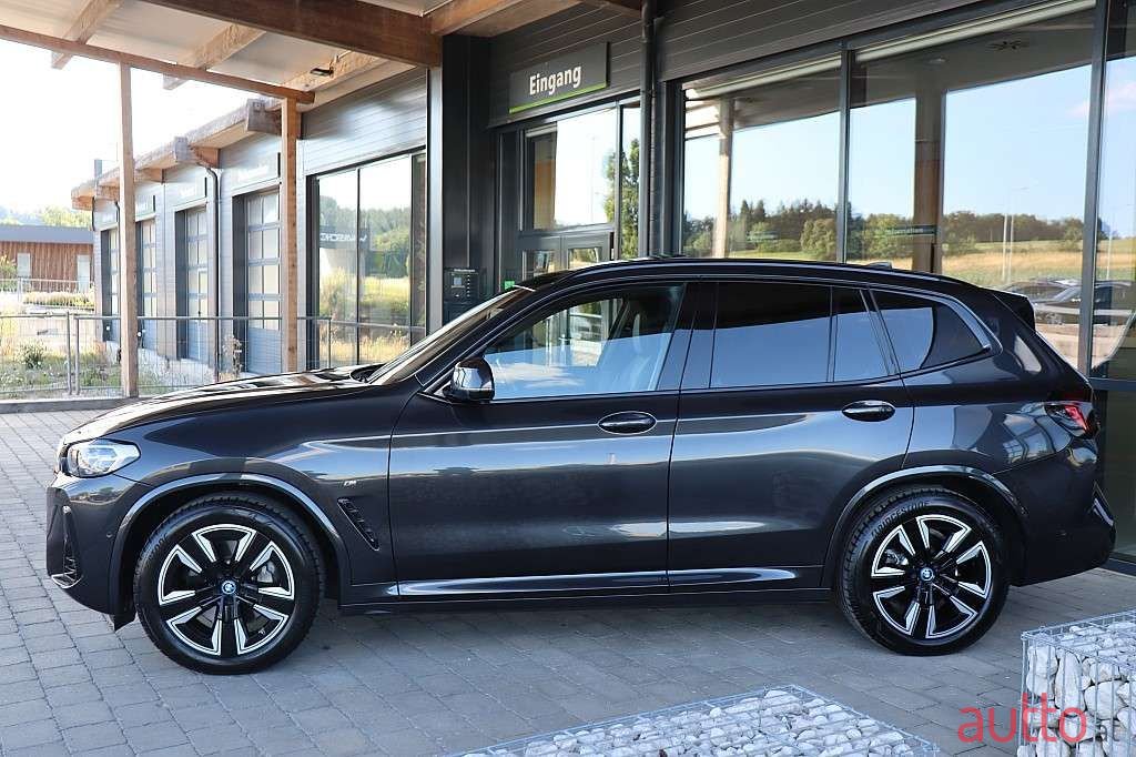 2023' BMW iX3 photo #2
