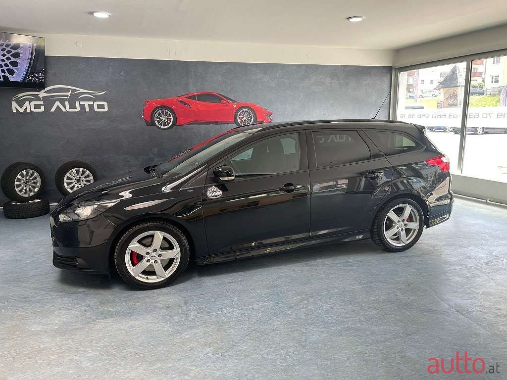 2014' Ford Focus photo #3