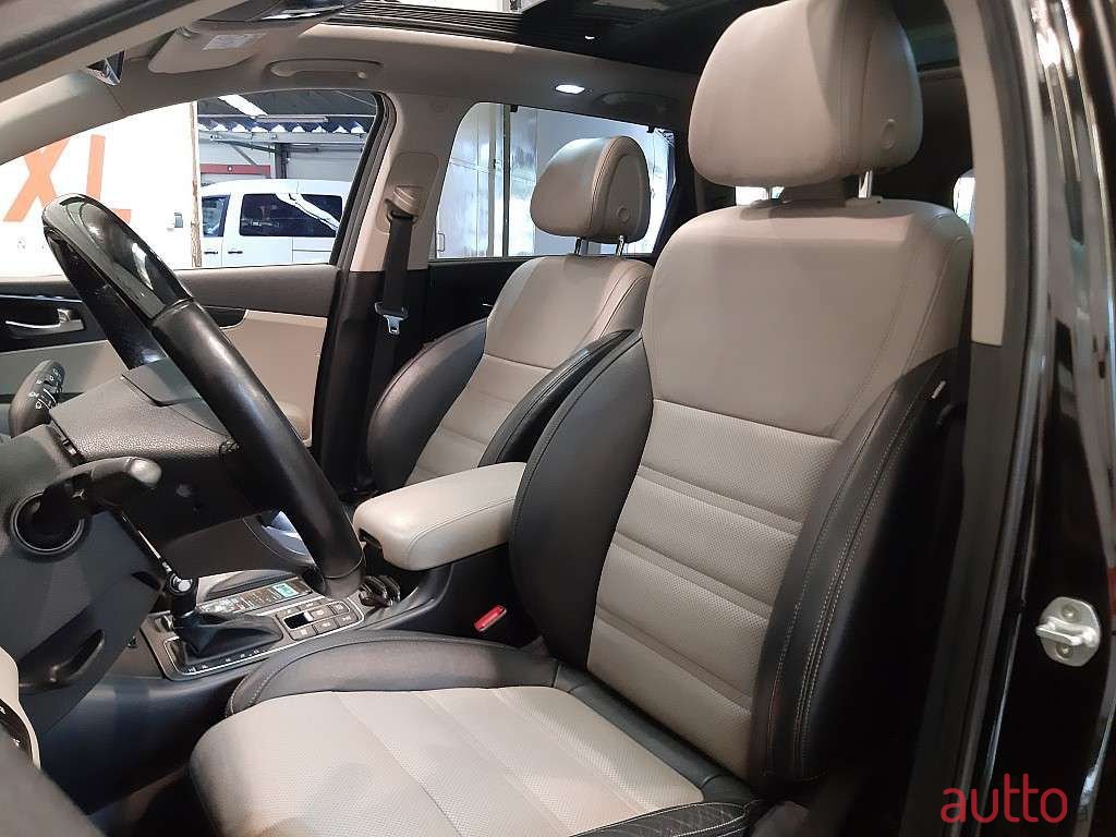 2015' Kia Sorento photo #5