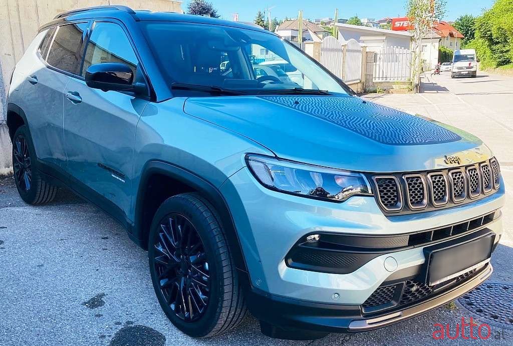 2022' Jeep Compass photo #2