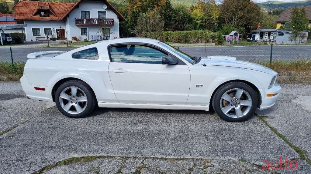 2006' Ford Mustang photo #4