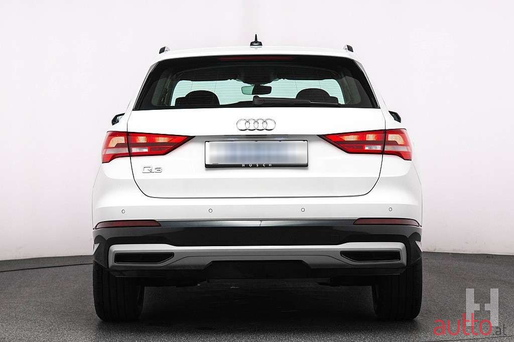 2022' Audi Q3 photo #4