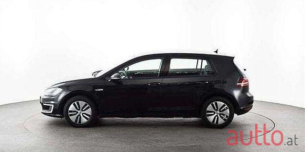 2015' Volkswagen Golf photo #1