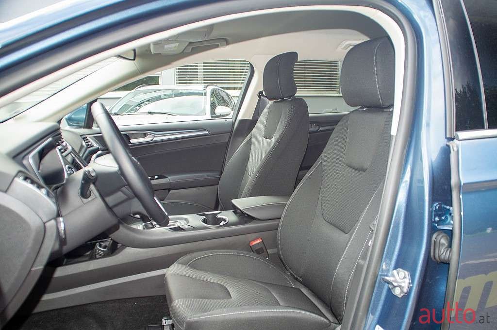 2021' Ford Mondeo photo #6