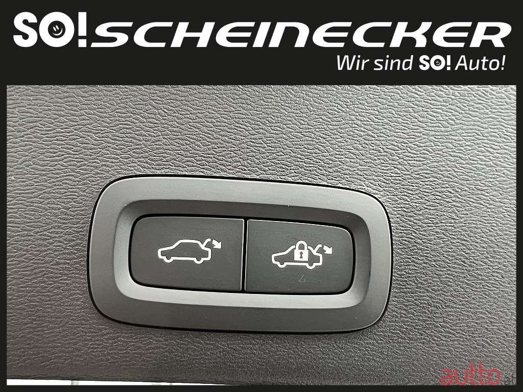 2024' Volvo XC40 photo #6